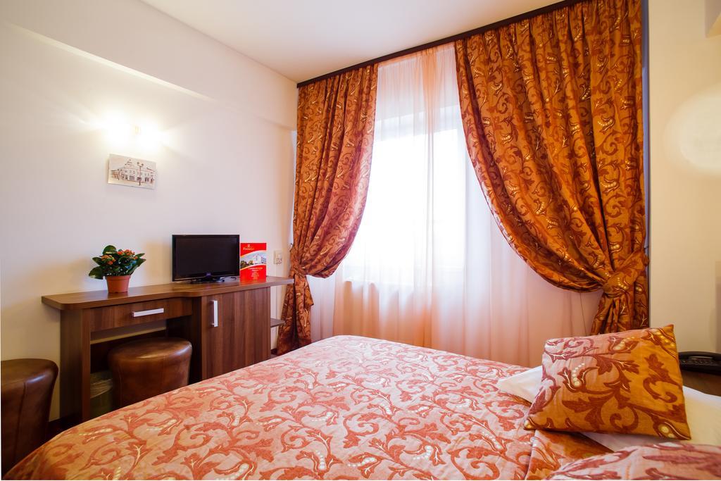 Hotel Premier Botoşani Chambre photo